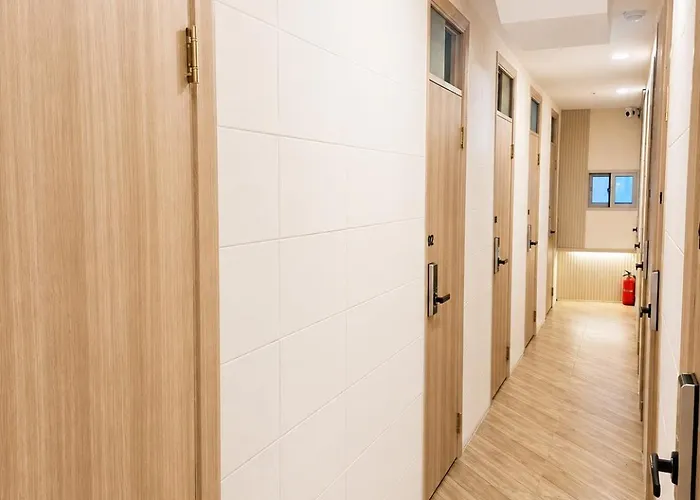아파트 401,20 Minutes To Gangnam Hongdae, Guesthouse, Single Room,itaewon, Shared Bathroom,