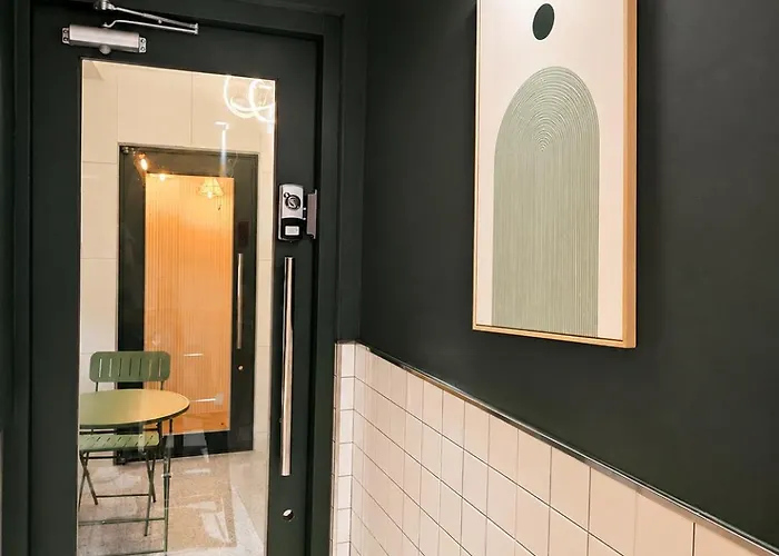 아파트 401,20 Minutes To Gangnam Hongdae, Guesthouse, Single Room,itaewon, Shared Bathroom, 서울특별시